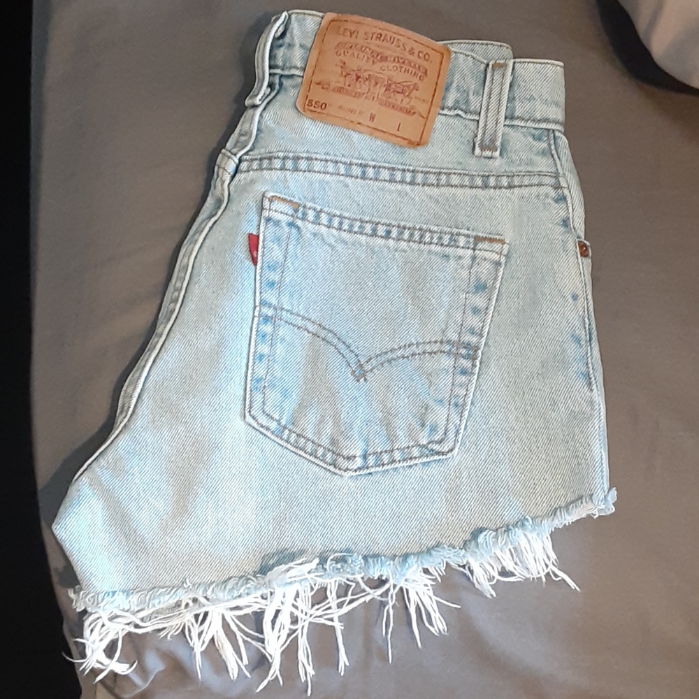 Levi's 550 vintage cutoff shorts